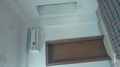 2 BHK + Pooja Room Builder Floor For Rent in Unitech South City II