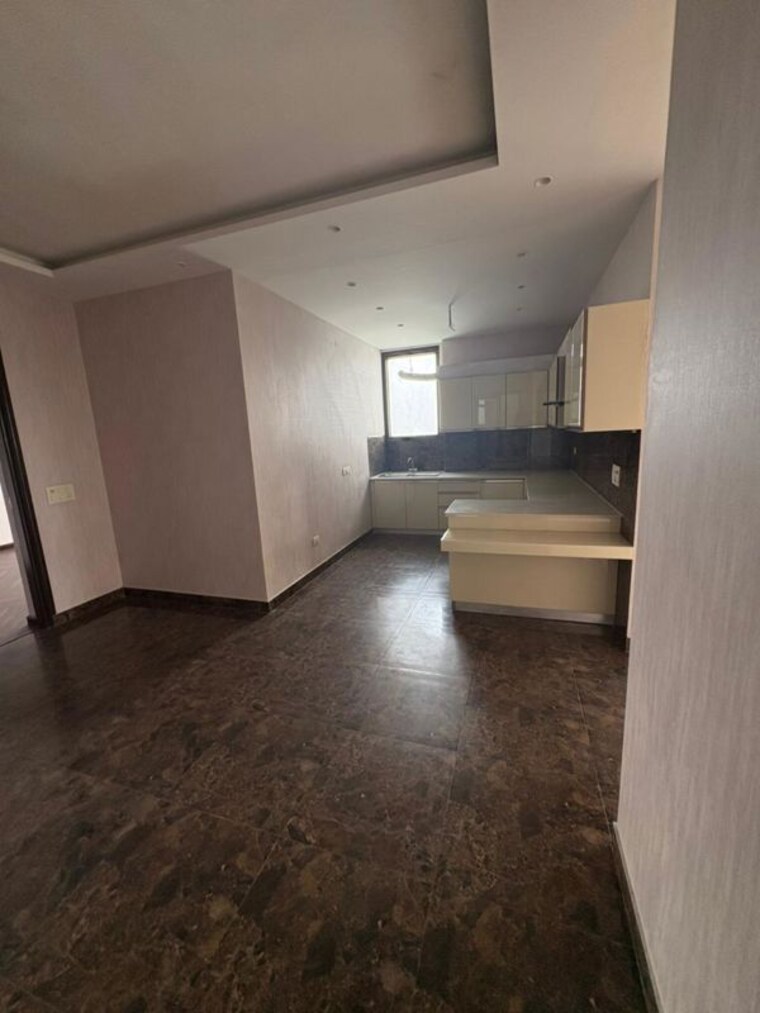 Room, malibu town 4 Bedroom 300 Sq.Yd. Builder Floor In Malibu Town Gurgaon 10221070