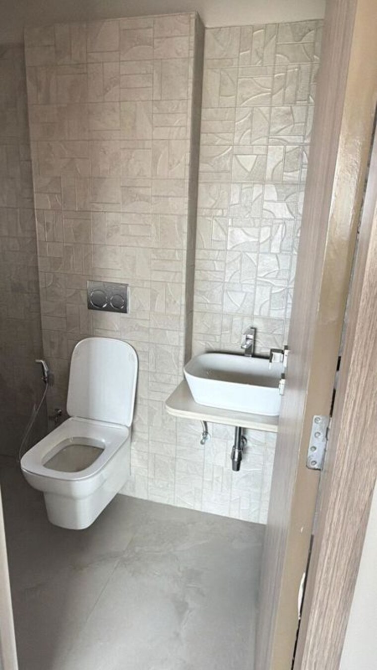 Bathroom, platinum-parksyde 3 Bedroom 1800 Sq.Ft. Apartment In Kharghar Sector 30 Navi Mumbai 10221236