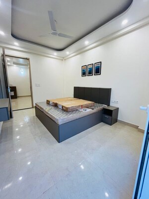 Living Room in 1 BHK Builder Floor at Sector 52 – for Rent