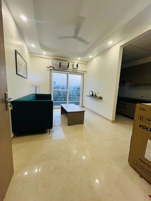 Master Bedroom in 1 BHK Builder Floor at Sector 52 – for Rent