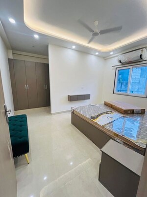 Master Bedroom in 1 BHK Builder Floor at Sector 52 – for Rent