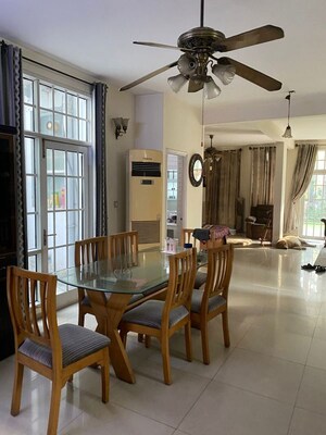 Gym in 5 BHK Villa at Unitech South City II, Sector 50 – for Rent