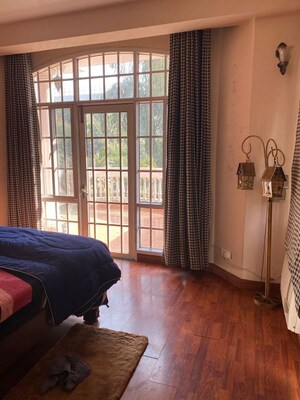 Living Room in 5 BHK Villa at Unitech South City II, Sector 50 – for Rent