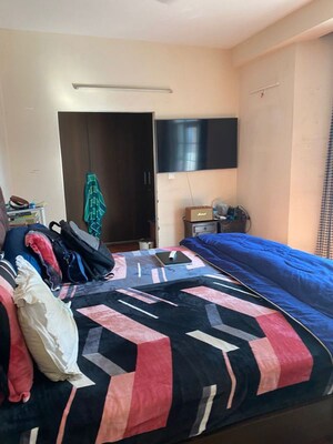 Bedroom in 5 BHK Villa at Unitech South City II, Sector 50 – for Rent