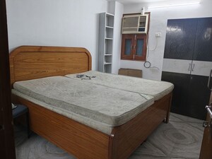 Bedroom in 1 RK Apartment at Panchsheel Vihar – for Rent