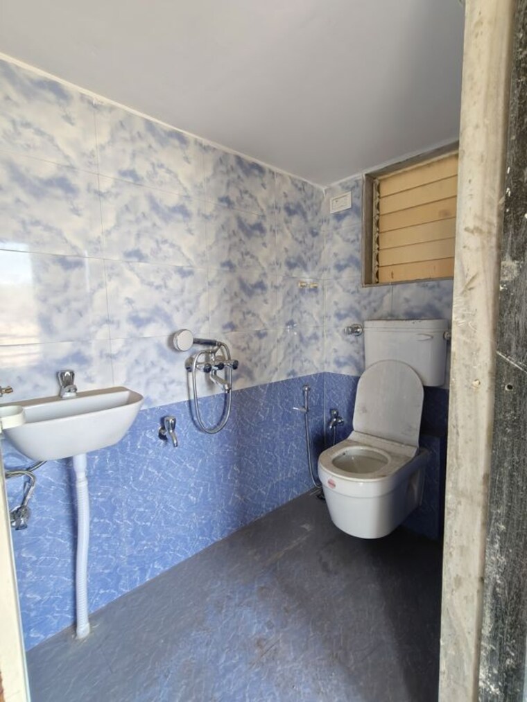 Bathroom, seven-eleven-apna-ghar-phase-iii 1 RK 265 Sq.Ft. Apartment In Mira Road Thane 10221507