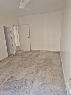 Room in 2 BHK Apartment at Karan CHS Versova, Versova – for Rent