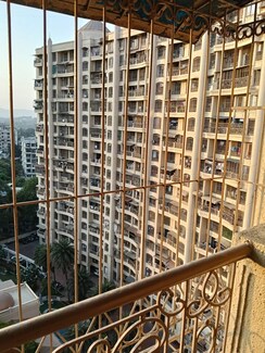 1 BHK Apartment For Rent in Tharwanis Rosalie