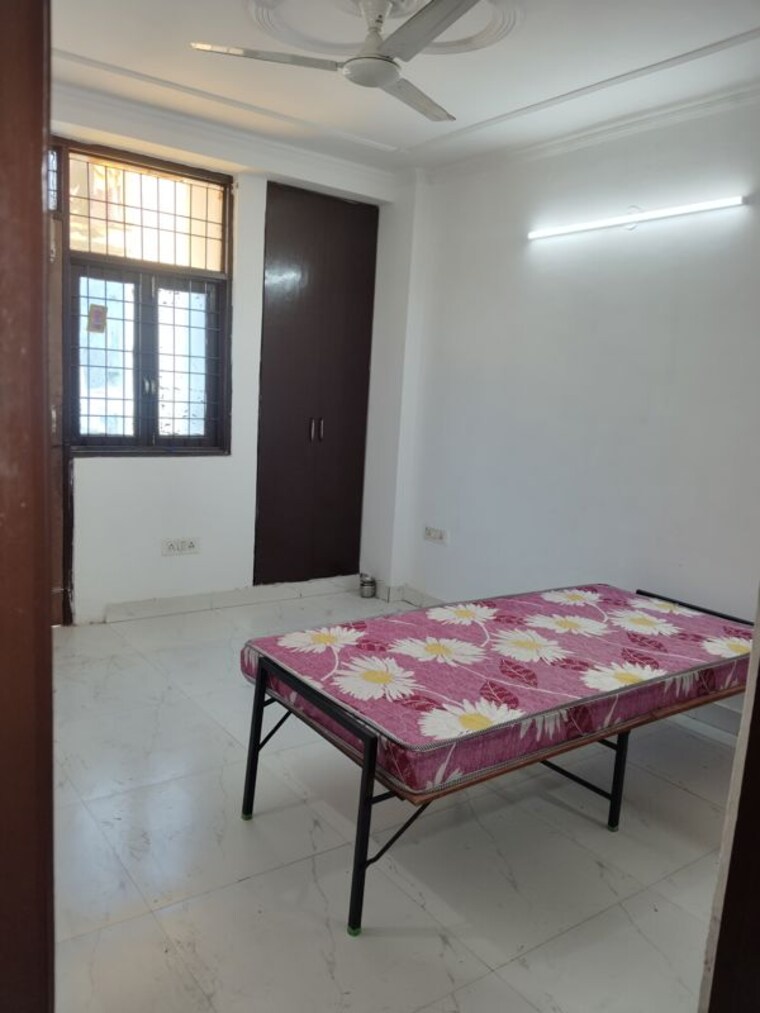 Bedroom, panchsheel vihar 3 Bedroom 1200 Sq.Ft. Apartment In Panchsheel Vihar Delhi 10221641