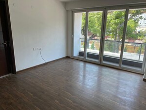 Room in 3 BHK Apartment at Okay Plus Anand, Ashok Nagar – for Rent