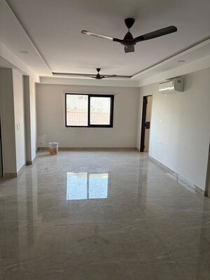 Room in 3 BHK Apartment at Okay Plus Anand, Ashok Nagar – for Rent