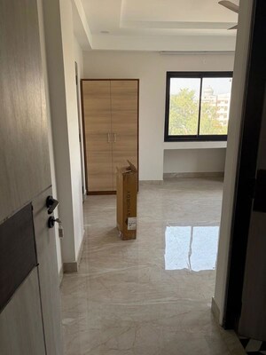 Room in 3 BHK Apartment at Okay Plus Anand, Ashok Nagar – for Rent