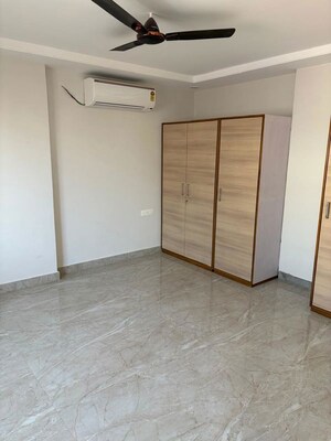 Room in 3 BHK Apartment at Okay Plus Anand, Ashok Nagar – for Rent