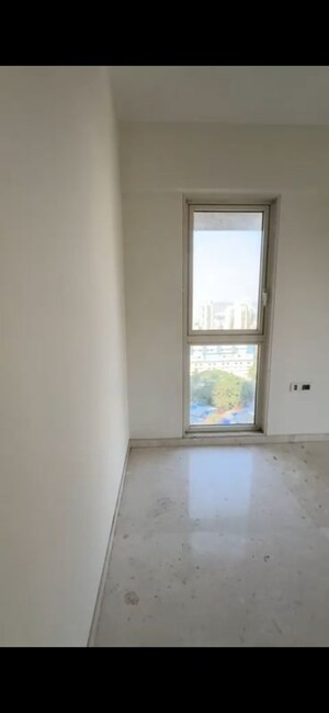 Room in 2 BHK Apartment at Ekta Tripolis, Goregaon West – for Rent