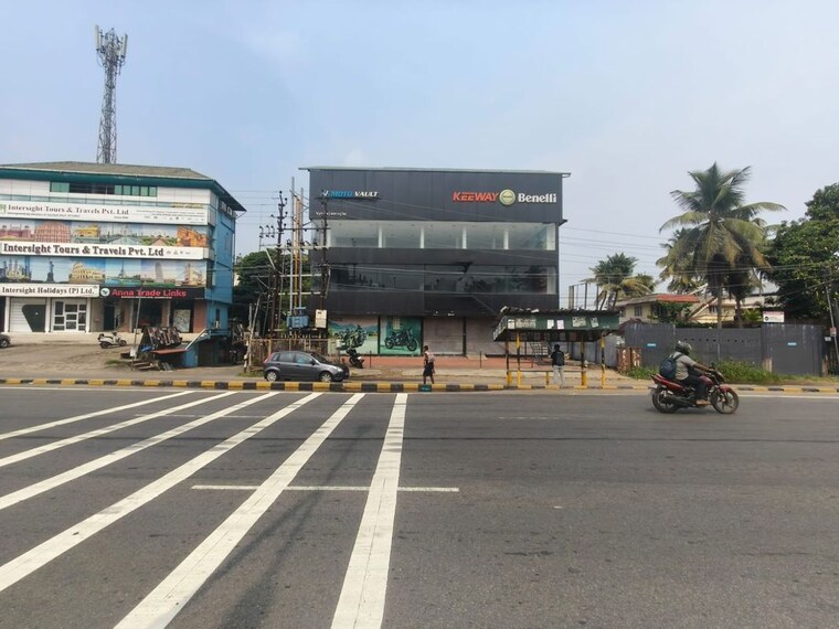 Exterior View, vyttila Commercial Showroom 5000 Sq.Ft. In Vyttila Kochi 10221699