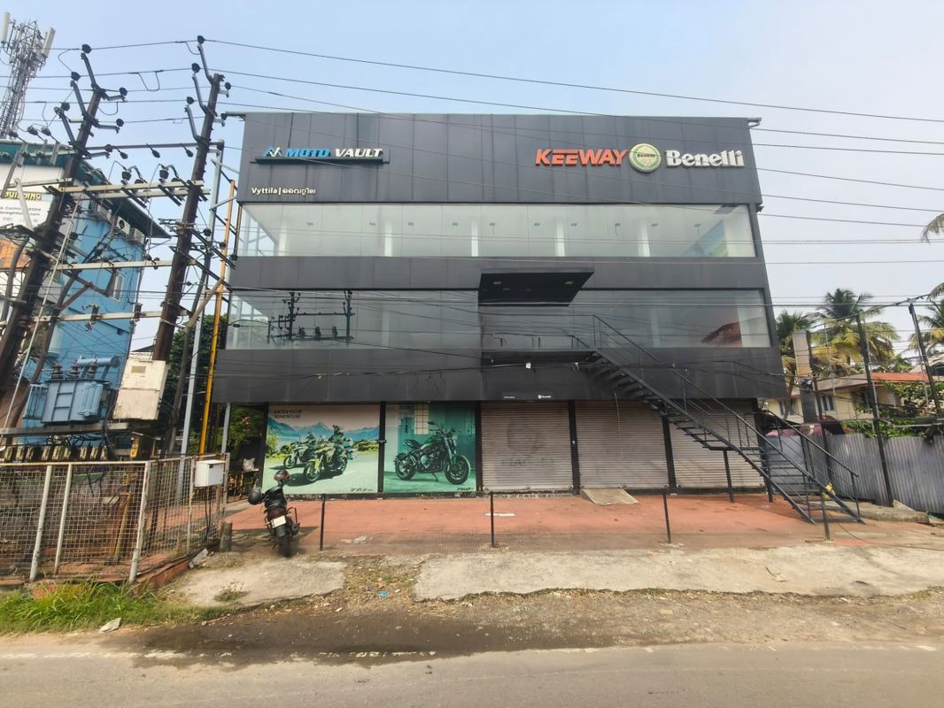 Showroom For Rent in Vyttila
