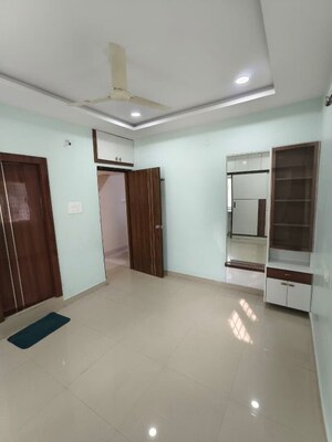 Room in 2 BHK Apartment at Vamsiram Jyothi Cosmos, Hi Tech City – for Rent