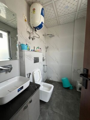 Team Area in 2 BHK Builder Floor at Sushant Lok ii – for Rent