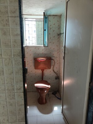 Bathroom in 1 BHK Apartment at Dahisar East – for Rent