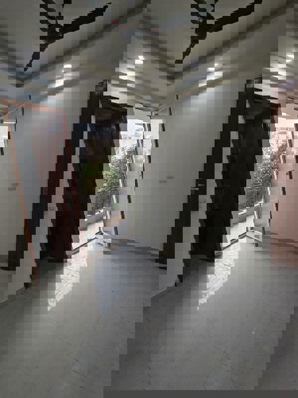 3 BHK + Servant Room 1700 Sq.Ft. Builder Floor in SAJ Ecostar