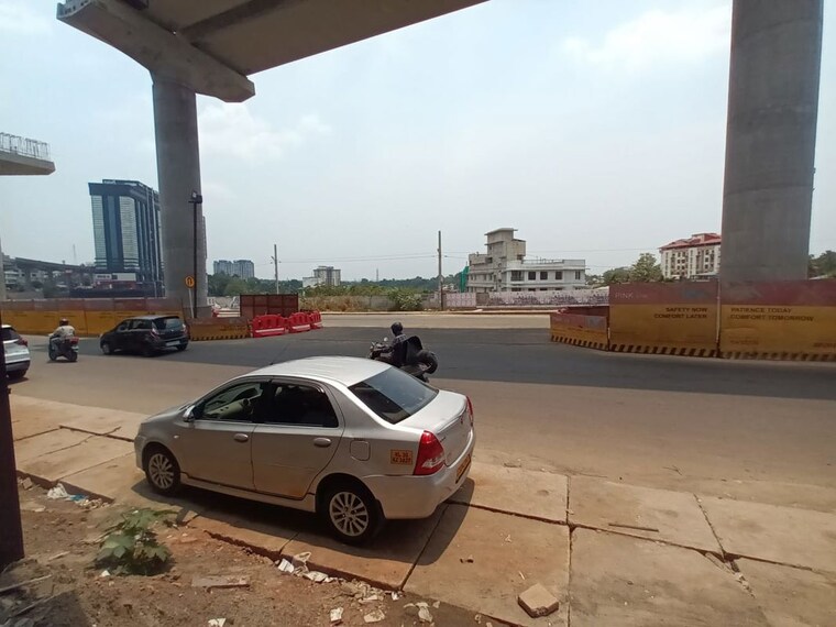  Parking, kakkanad Commercial Showroom 1200 Sq.Ft. In Kakkanad Kochi 10221791