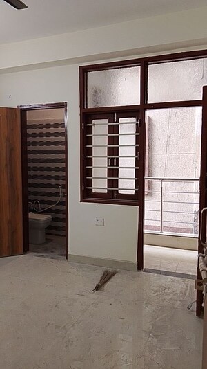 Room in 2 BHK Builder Floor at Basera Apartments Sector 49, Sector 49 – for Rent