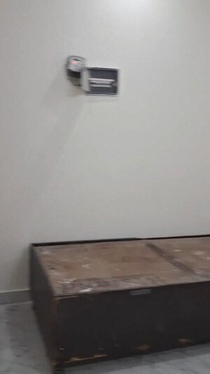 Room in 1 BHK Apartment at Chattarpur – for Rent