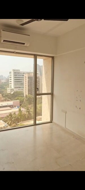 Room in 2 BHK Apartment at Transcon Triumph Tower, Andheri West – for Rent