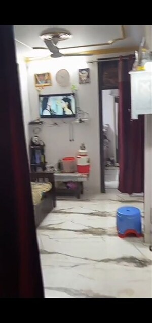 Furnished Amenities in 2 BHK Apartment at Lajpat Nagar I – for Rent