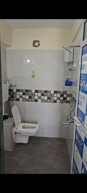 Master Bedroom in 1 BHK Apartment at Mohid Swiz Heights, Andheri West – for Rent