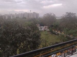 Master Bedroom in 3 BHK Apartment at Sector 21c – for Rent