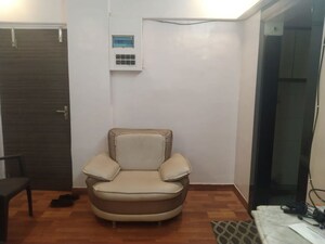 Bathroom in 1.5 BHK Apartment at Jalmeena CHS, Vile Parle East – for Rent