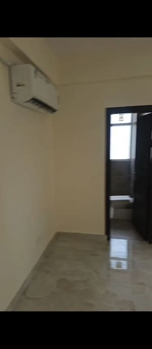 Room in 3 BHK Apartment at Ram Shanti Apartment, Sector 52 – for Rent