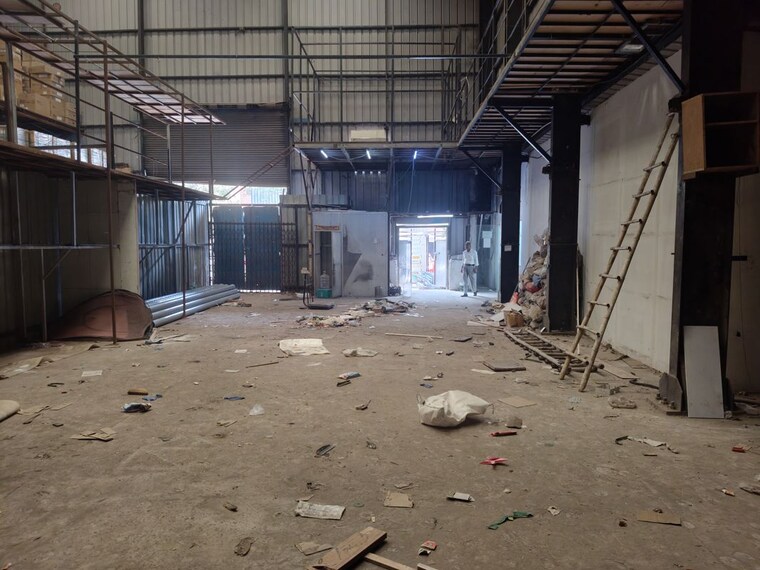  Parking, sector 67 Commercial Warehouse 5000 Sq.Yd. In Sector 67 Noida 10217059