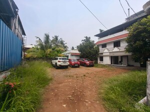  Land For Rent in Vyttila