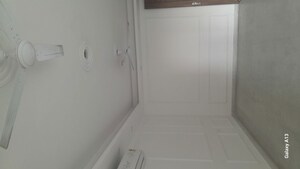 Bathroom in 4 BHK Builder Floor at Eros Rosewood City, Sector 49 – for Rent