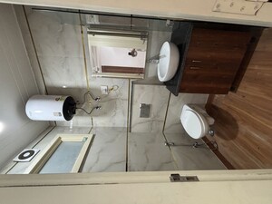 Team Area in 3 BHK Builder Floor at Malviya Nagar – for Sale