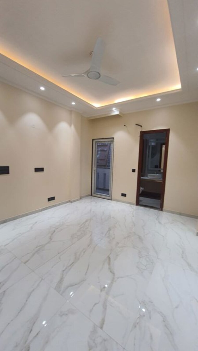 Room, hauz khas 3 Bedroom 190 Sq.Yd. Builder Floor In Hauz Khas Delhi 10221949