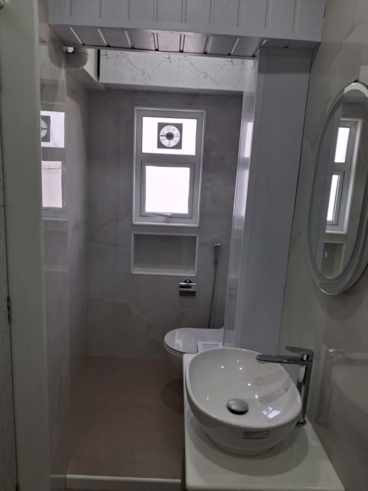 Bathroom, vineet-towers 1 Bedroom 450 Sq.Ft. Apartment In Andheri West Mumbai 10221968