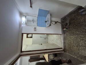Bathroom in 1.5 BHK Builder Floor at Mayur Vihar – for Rent