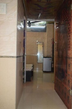 1 Rk+ Pooja Room,Study Room,Extra Room Apartment For Rent in Prabhat Apartment Prabhadevi