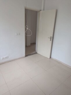 1 RkApartment For Sale in DLF Regal Gardens