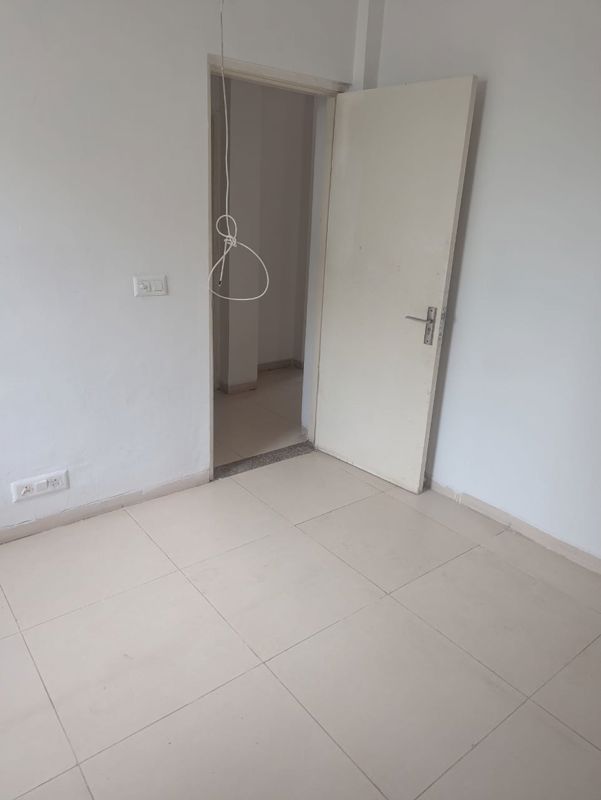 1 RkApartment For Sale in DLF Regal Gardens