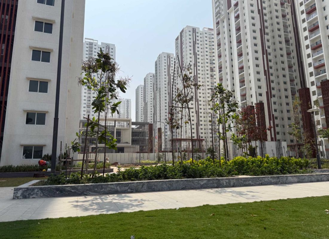 3 BHK + Pooja Room Apartment For Rent in Aparna Zenon