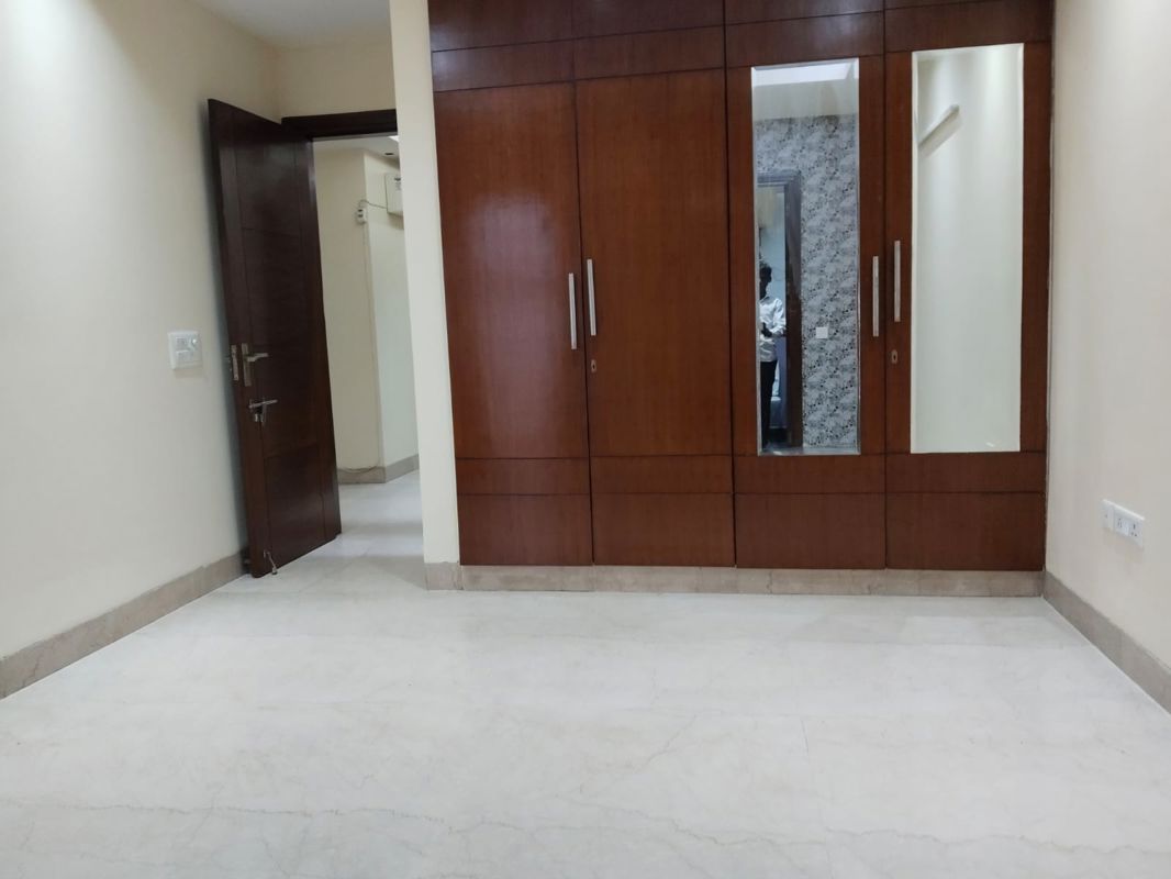 3 BHK + Servant Room Builder Floor For Rent in Greater Kailash I