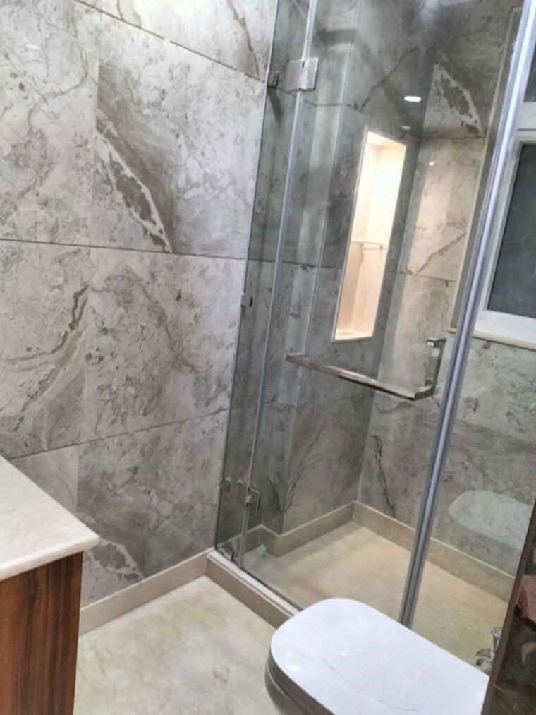 Bathroom, greater kailash ii 3 Bedroom 2000 Sq.Ft. Builder Floor In Greater Kailash ii Delhi 10222068