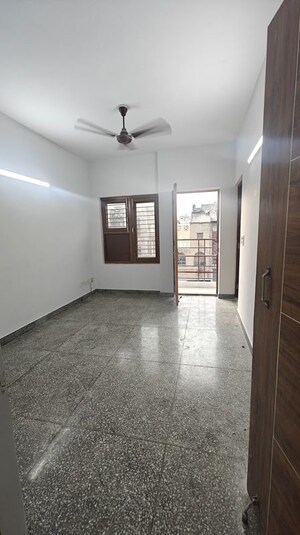 Room in 3 BHK Builder Floor at Kalkaji – for Rent