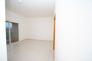 Room in 2.5 BHK Apartment at Prestige North Point, Kammanahalli – for Rent