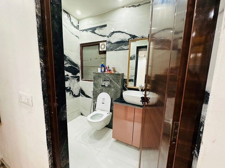 Bathroom, orchid-island Studio 270 Sq.Ft. Builder Floor In Sector 51 Gurgaon 10222083